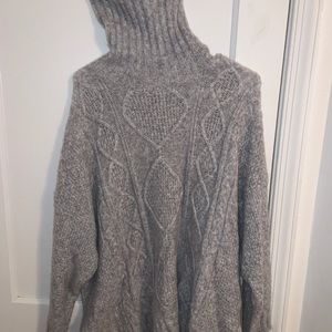Gray knit turtleneck
